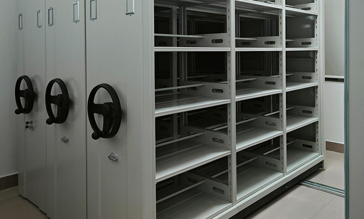 <i>nܼƷȫnܼƷУ</i>