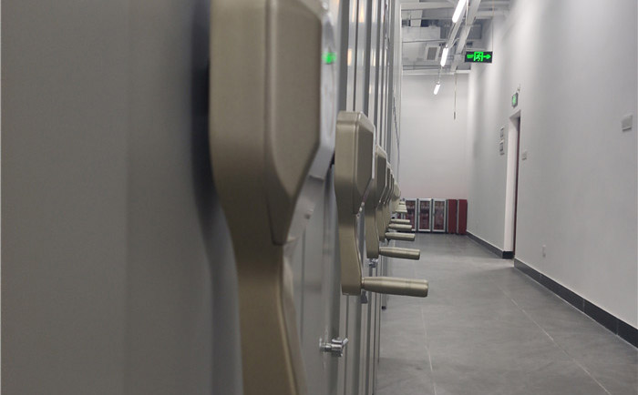 庫(kù)房密集架圖 庫(kù)房密集架圖