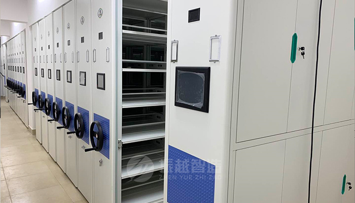 1692694650466724.jpg 智能電動(dòng)密集柜軌道式移動(dòng)檔案架 (29).jpg